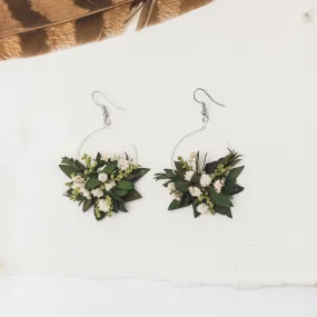 Greenery wedding circle dangle earrings Flower baby's breath silver earrings for bride Dried flowers Magaela handmade 2021