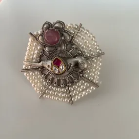 Salvanity German Silver Pearl Surround Bird adjustable Finger Ring (Monalisa Pink)